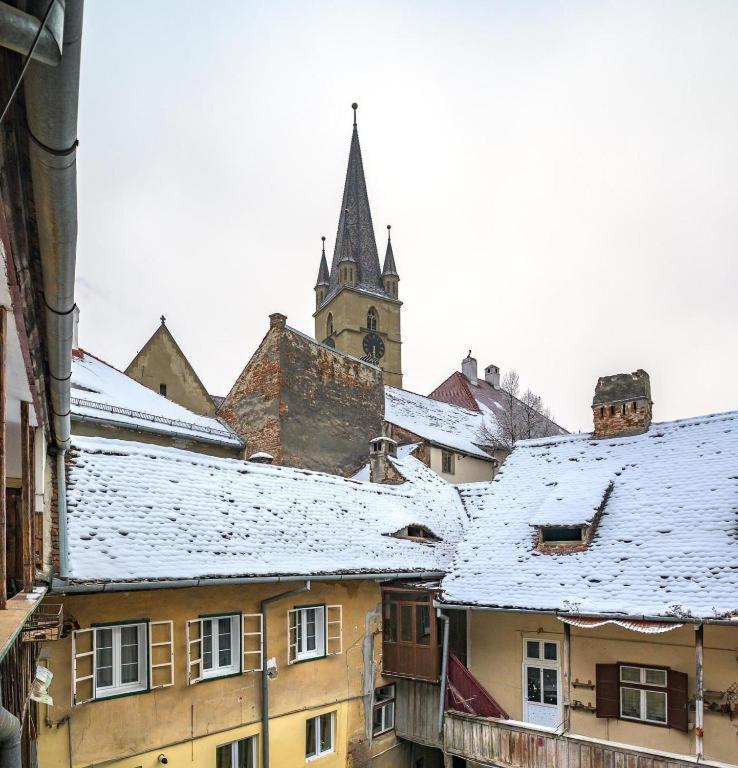 Apartment Queen Bridge Sibiu Exterior foto